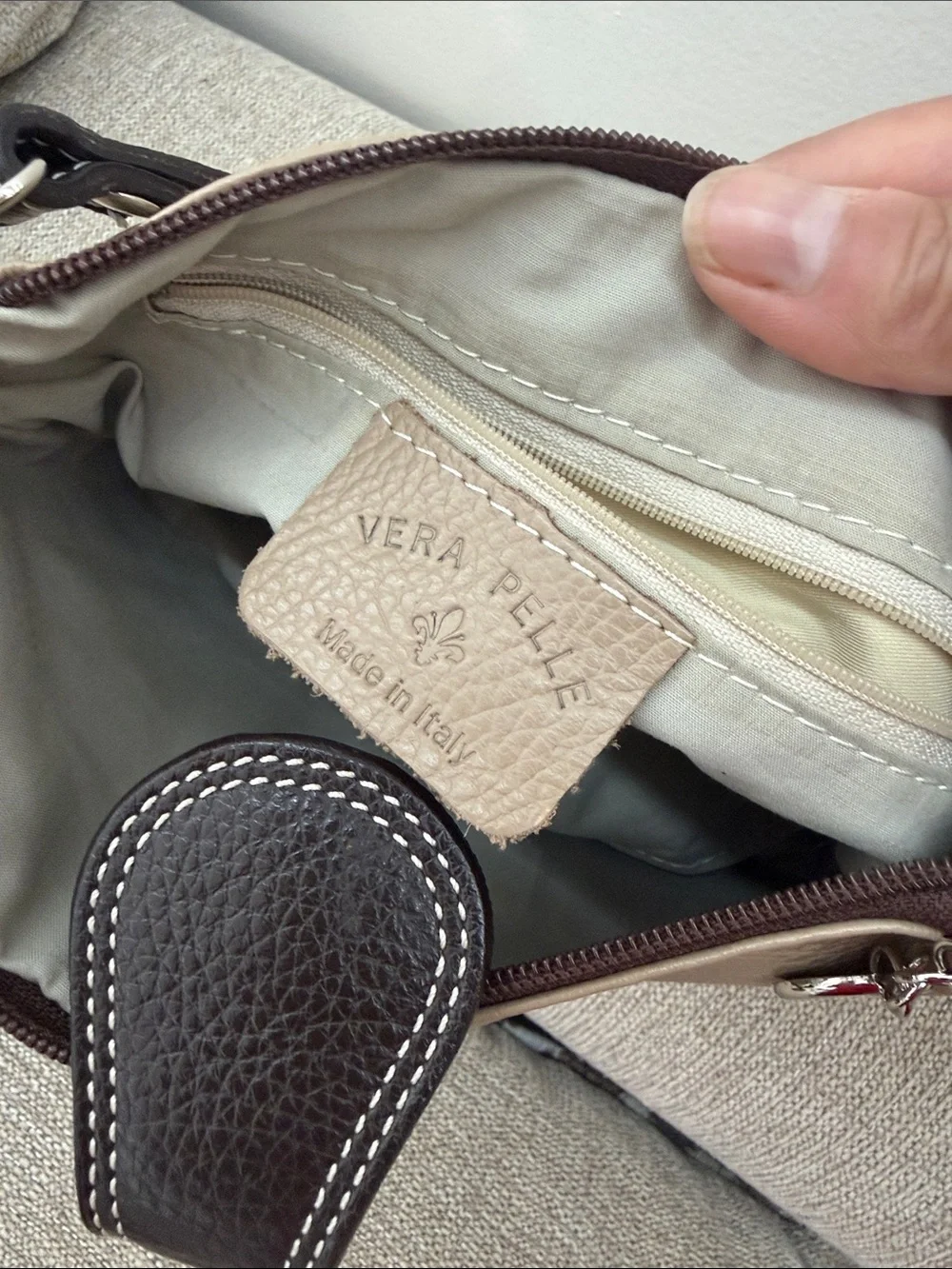 Vera Pelle Taupe and Black Leather Crossbody with Silver H Accent